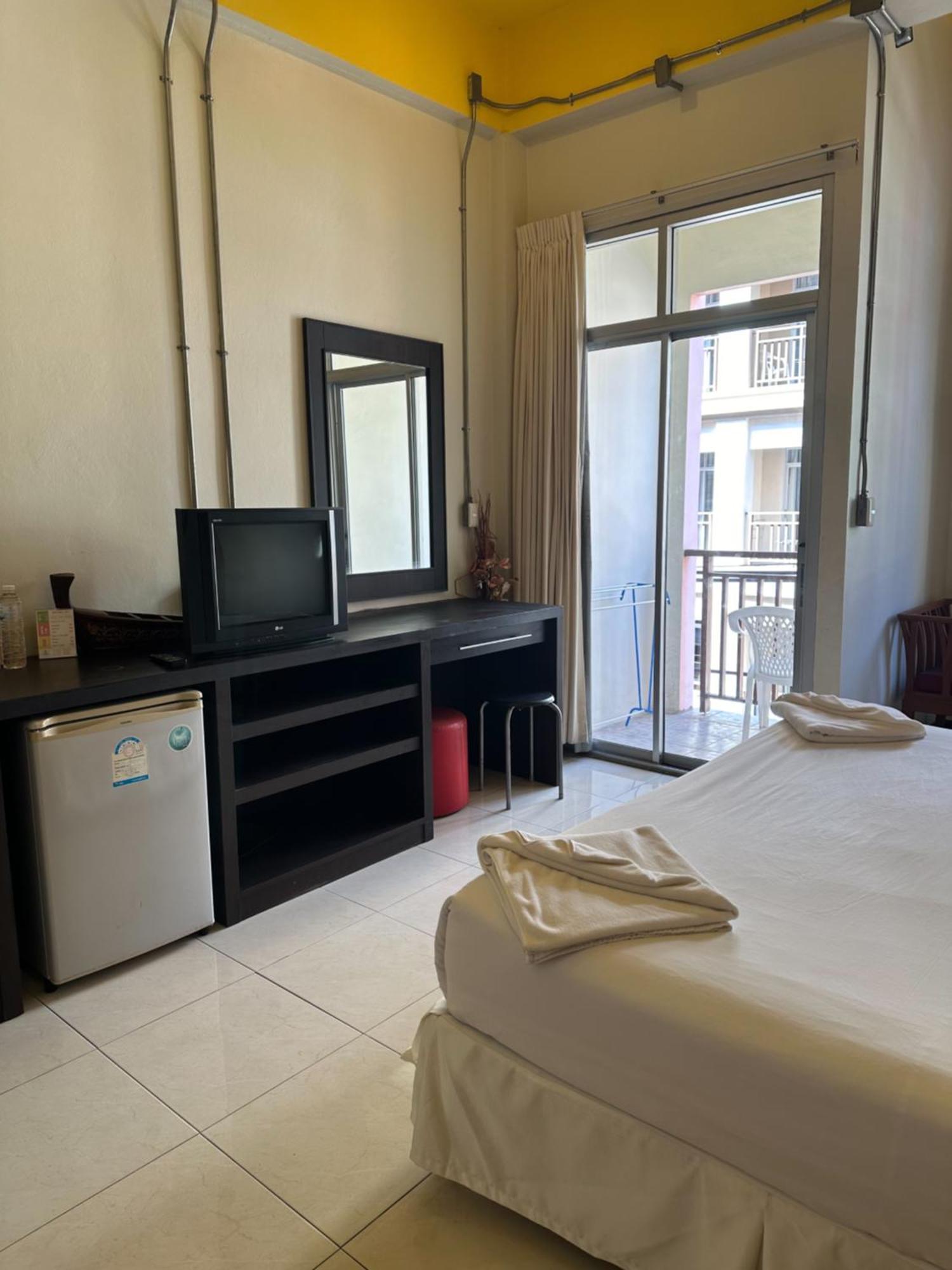 Cozy Place Patong Екстериор снимка