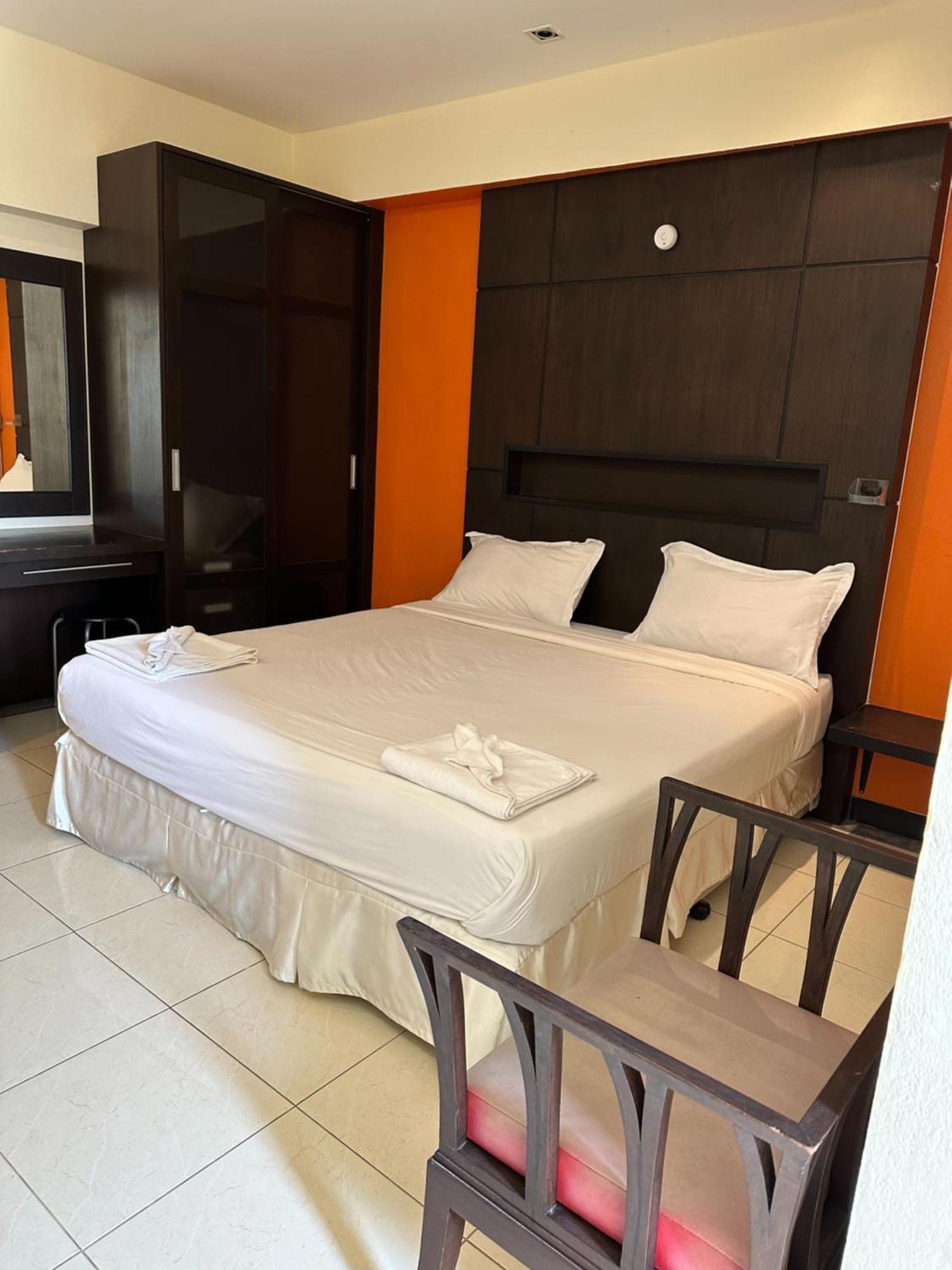 Cozy Place Patong Екстериор снимка