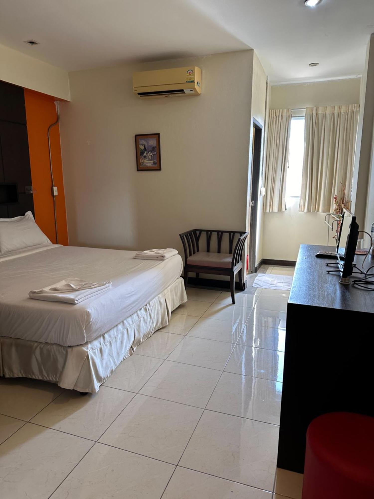 Cozy Place Patong Екстериор снимка